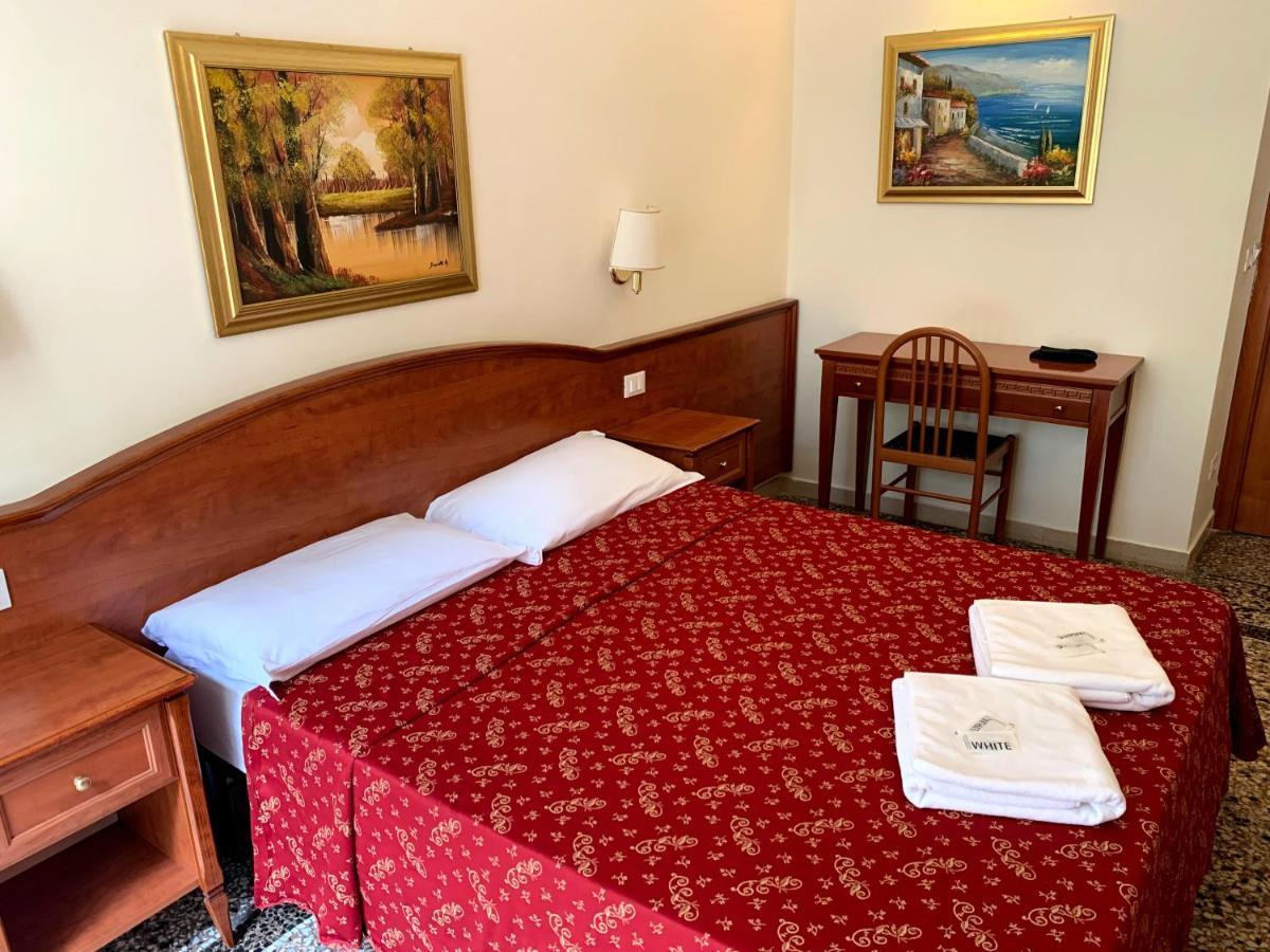 Paramount Rome Bagian luar foto