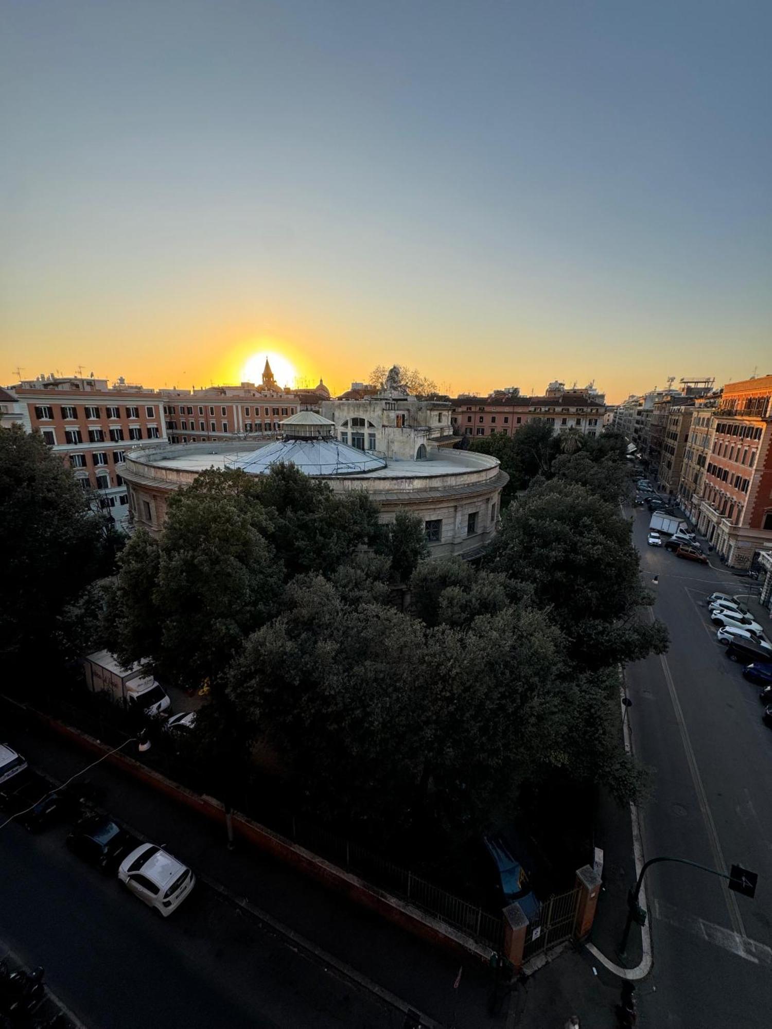 Paramount Rome Bagian luar foto